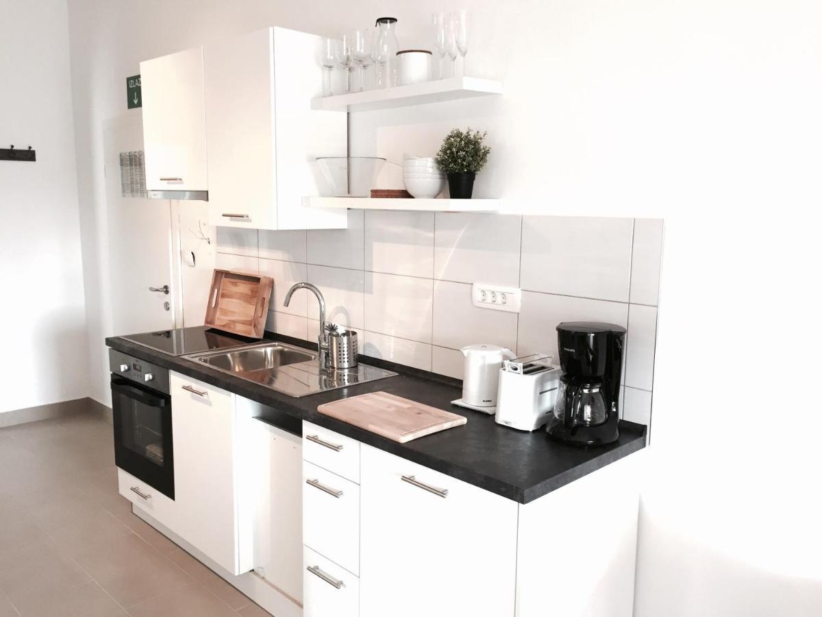 Apartmani Zivaljic Trogir Buitenkant foto
