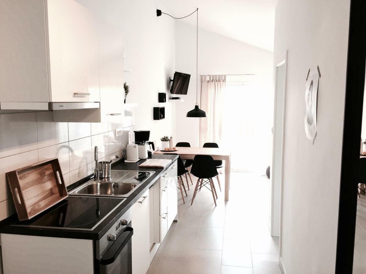 Apartmani Zivaljic Trogir Buitenkant foto
