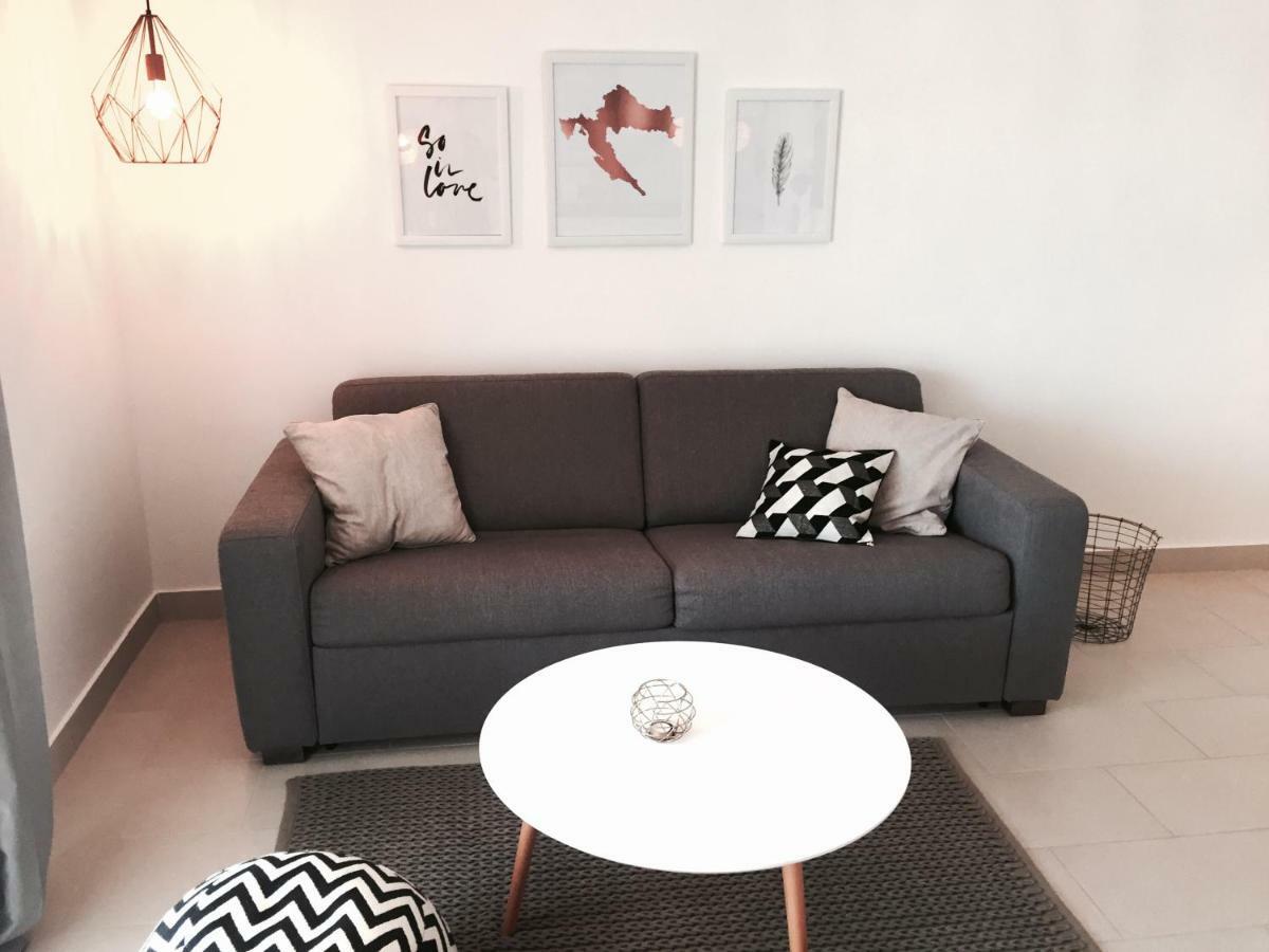 Apartmani Zivaljic Trogir Buitenkant foto